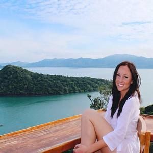 Meet your Posher, Julie